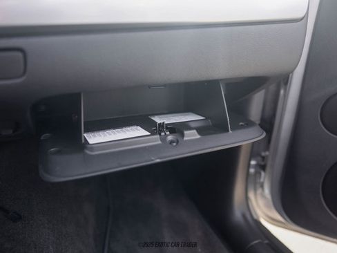 Used 2005 Chevrolet SSR w/ Preferred Equipment Group image 65