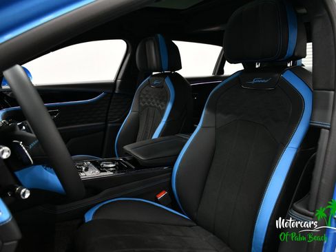 Used 2025 Bentley Flying Spur Plug-In Hybrid image 25