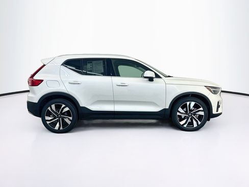 Used 2023 Volvo XC40 B5 Ultimate AWD/4WD image 10