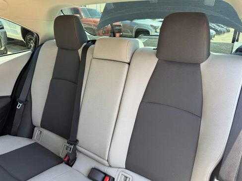 Used 2024 Toyota Corolla LE FWD image 31