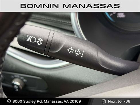 Used 2017 Chevrolet Malibu Premier image 16