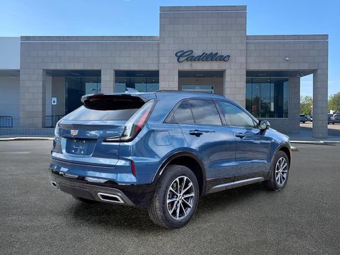 Used 2024 Cadillac XT4 Sport w/ LPO, Floor Liner Package FWD image 5