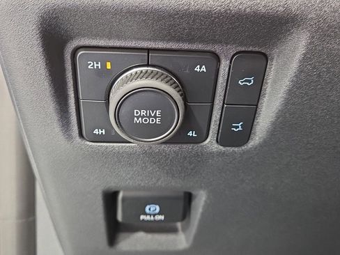 Used 2025 Ford Expedition Max Platinum AWD/4WD image 35