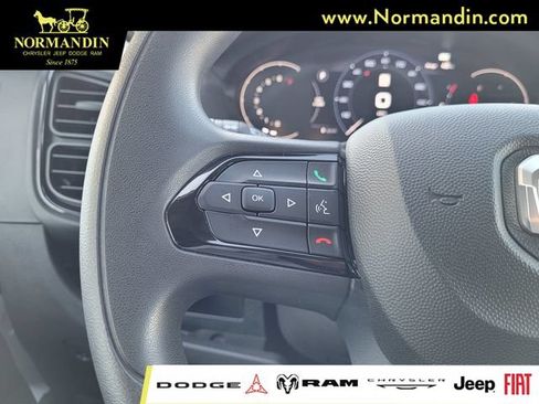Used 2025 RAM ProMaster 2500 w/ U-Haul Equipment Group FWD image 13