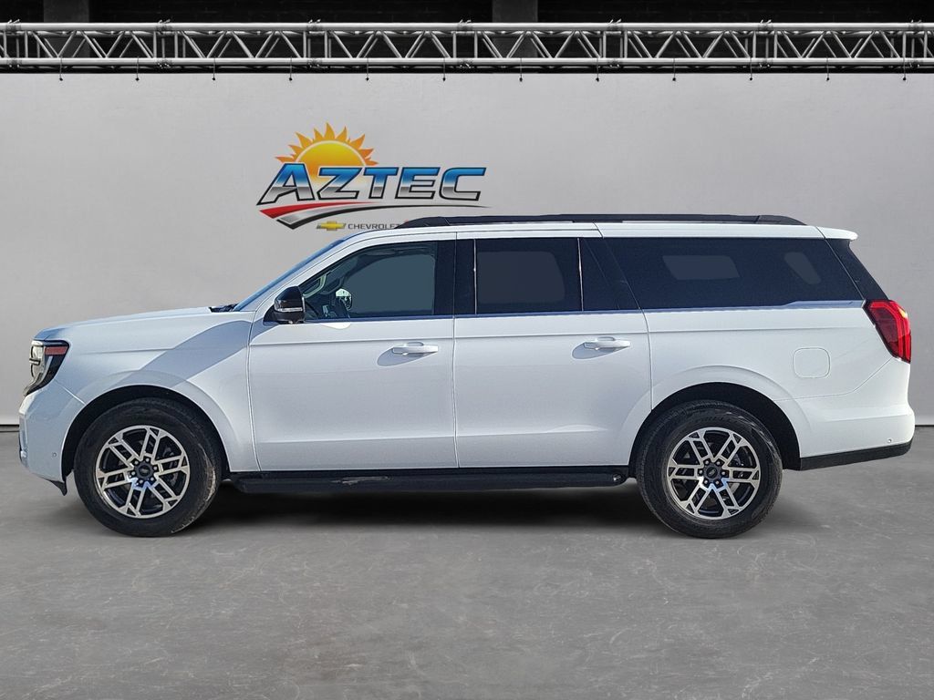 Used 2025 Ford Expedition Max Active AWD/4WD image 8