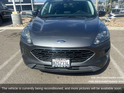 Used 2021 Ford Escape SE w/ SE Sport Appearance Package FWD image 8