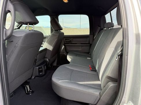 Used 2024 RAM 2500 Tradesman w/ Chrome Appearance Group image 17