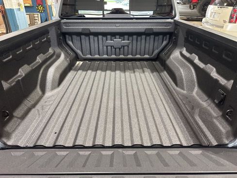 New 2025 Chevrolet Colorado LT w/ LT Convenience Package image 11