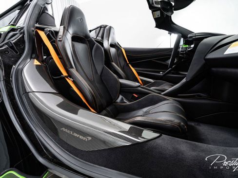 Used 2025 McLaren 750S Spider image 65