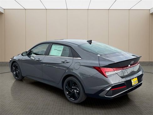 New 2026 Hyundai Elantra SEL Sport image 4