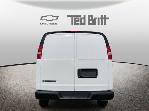 New 2025 Chevrolet Express 3500 Extended image 5