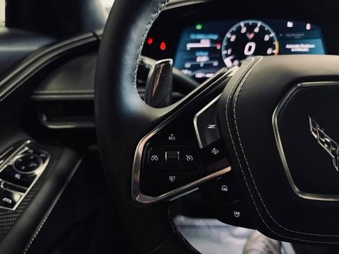 Used 2025 Chevrolet Corvette Stingray Premium Cpe w/ Z51 Performance Package image 28