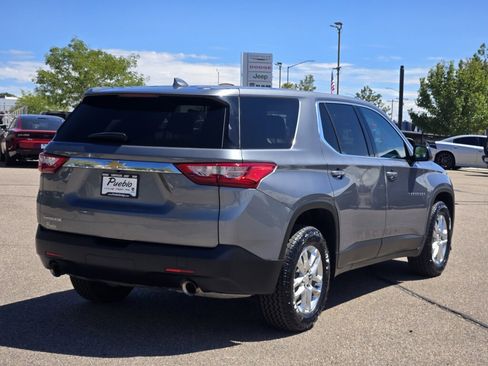 Used 2021 Chevrolet Traverse LS FWD image 3