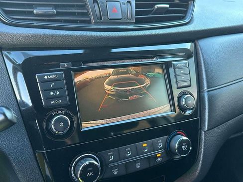 Used 2019 Nissan Rogue S w/ Special Edition Package image 27