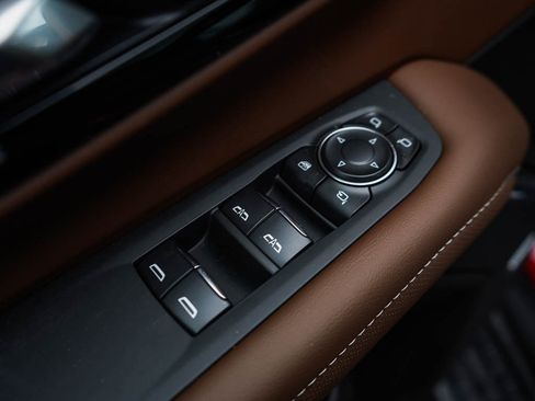 New 2026 Chevrolet Tahoe High Country AWD/4WD image 19