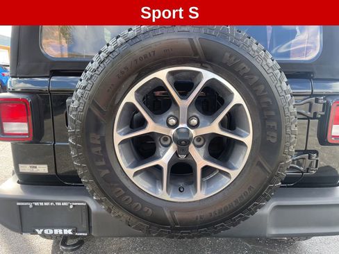 Used 2024 Jeep Wrangler Sport S image 13