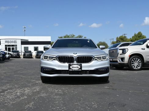Used 2017 BMW 540i RWD image 2