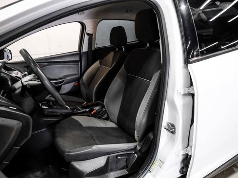 Used 2014 Ford Focus S FWD image 24