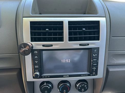 Used 2008 Dodge Nitro SXT AWD/4WD image 31