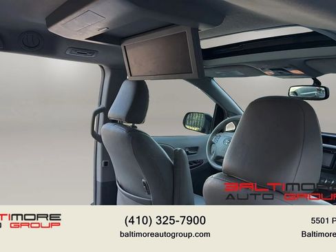 Used 2014 Toyota Sienna XLE w/ Entertainment Package AWD/4WD image 33