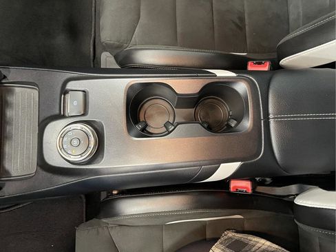 Used 2021 Ford Mustang Shelby GT500 w/ Carbon Fiber Track Pack image 25