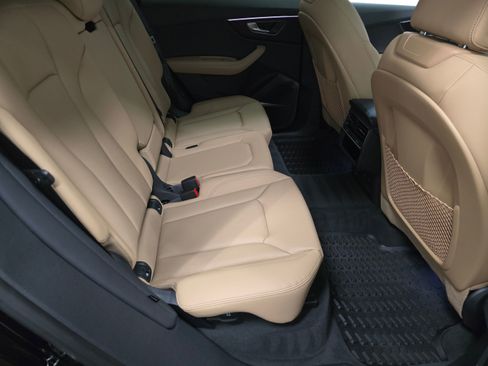 Used 2025 Audi Q8 Premium Plus w/ Premium Plus Package image 20