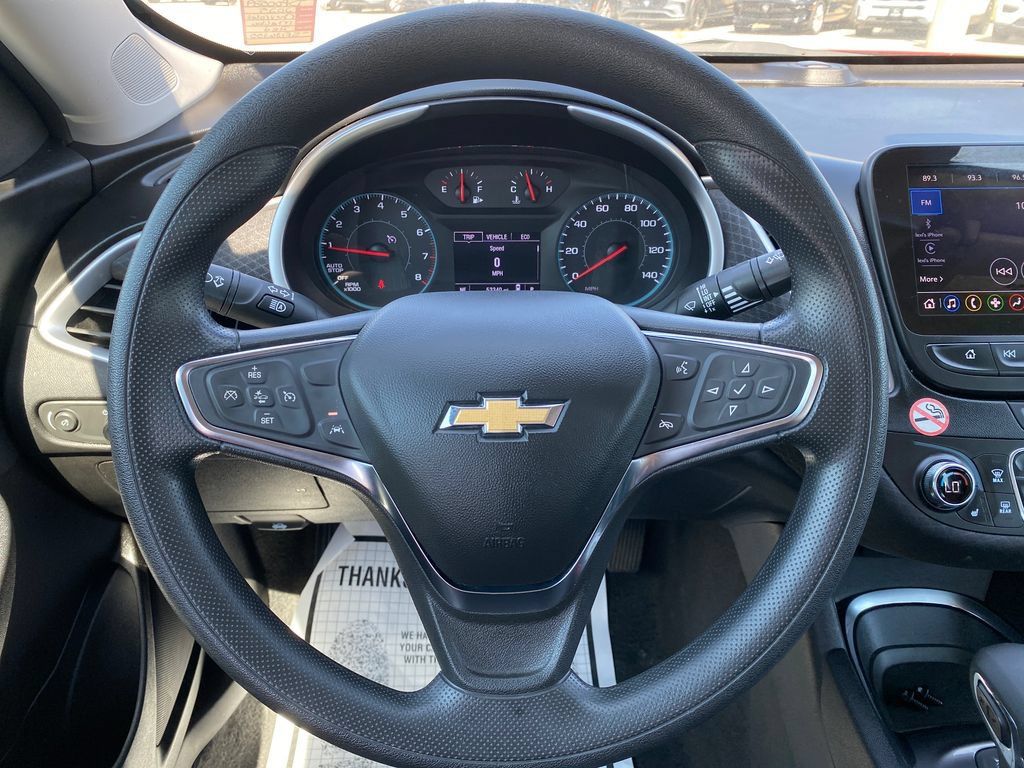 Used 2025 Chevrolet Malibu LT FWD image 15