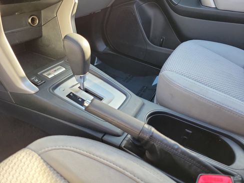 Used 2018 Subaru Forester 2.5i Premium w/ All-Weather Package image 29