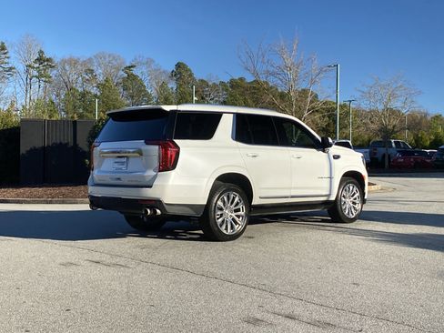 Used 2024 GMC Yukon Denali w/ Denali Reserve Package image 3
