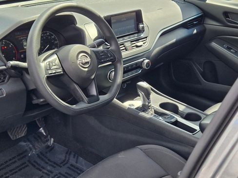 Used 2024 Nissan Altima 2.5 S FWD image 22