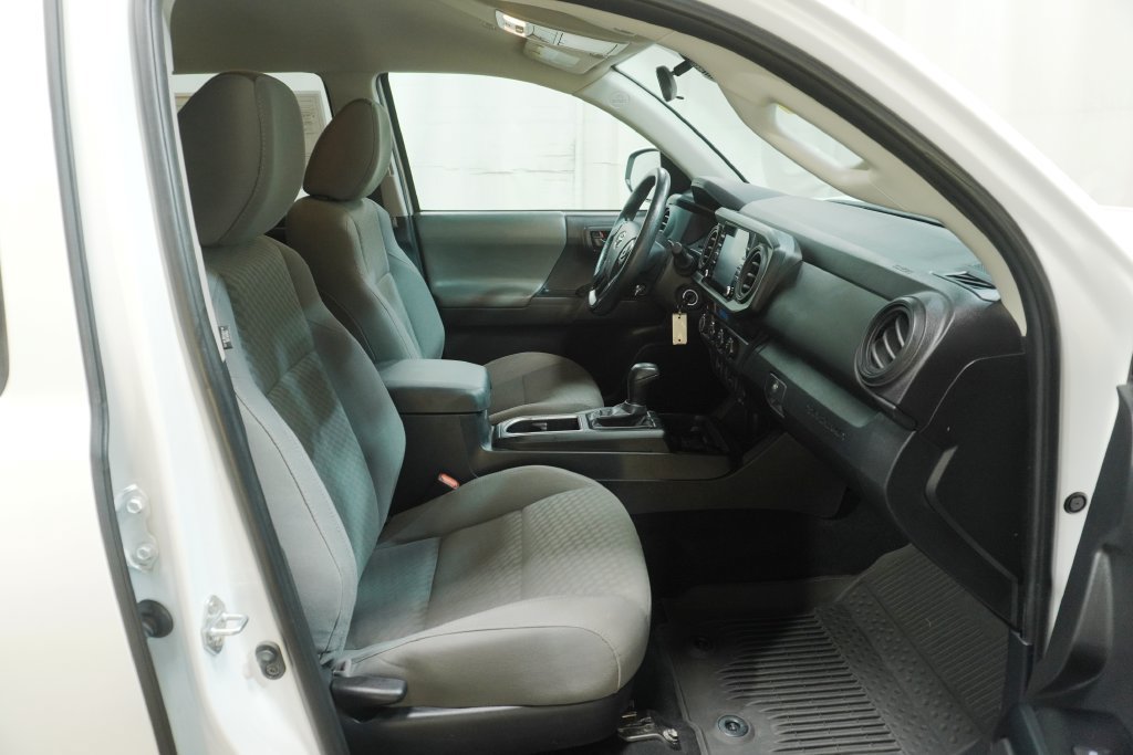Certified 2023 Toyota Tacoma SR AWD/4WD image 11