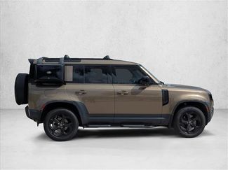Used 2020 Land Rover Defender 110 S AWD/4WD video 4