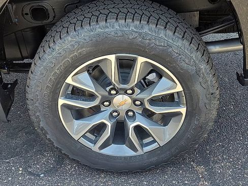 New 2026 Chevrolet Silverado 1500 LT w/ Z71 Off-Road Package AWD/4WD image 6