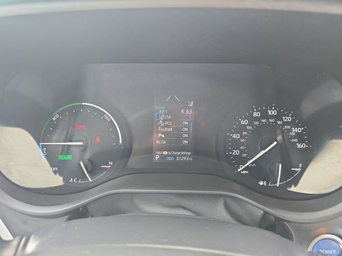 Used 2024 Toyota Sienna XLE FWD image 12