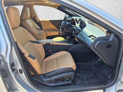 Used 2022 Lexus ES 350 w/ Premium Package FWD image 19
