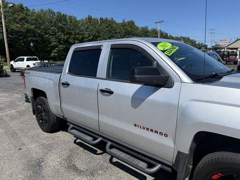 Used 2017 Chevrolet Silverado 1500 LTZ Z71 w/ Redline Edition AWD/4WD image 15
