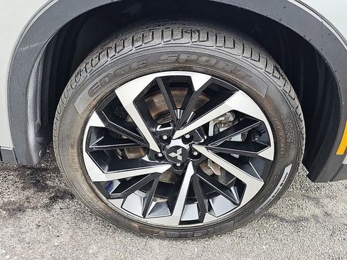 Used 2024 Mitsubishi Outlander SE AWD/4WD image 8