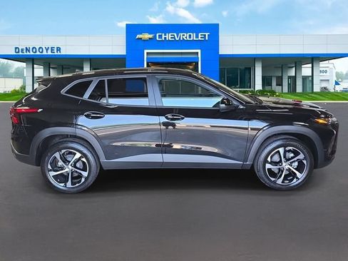 New 2026 Chevrolet Trax RS FWD image 5