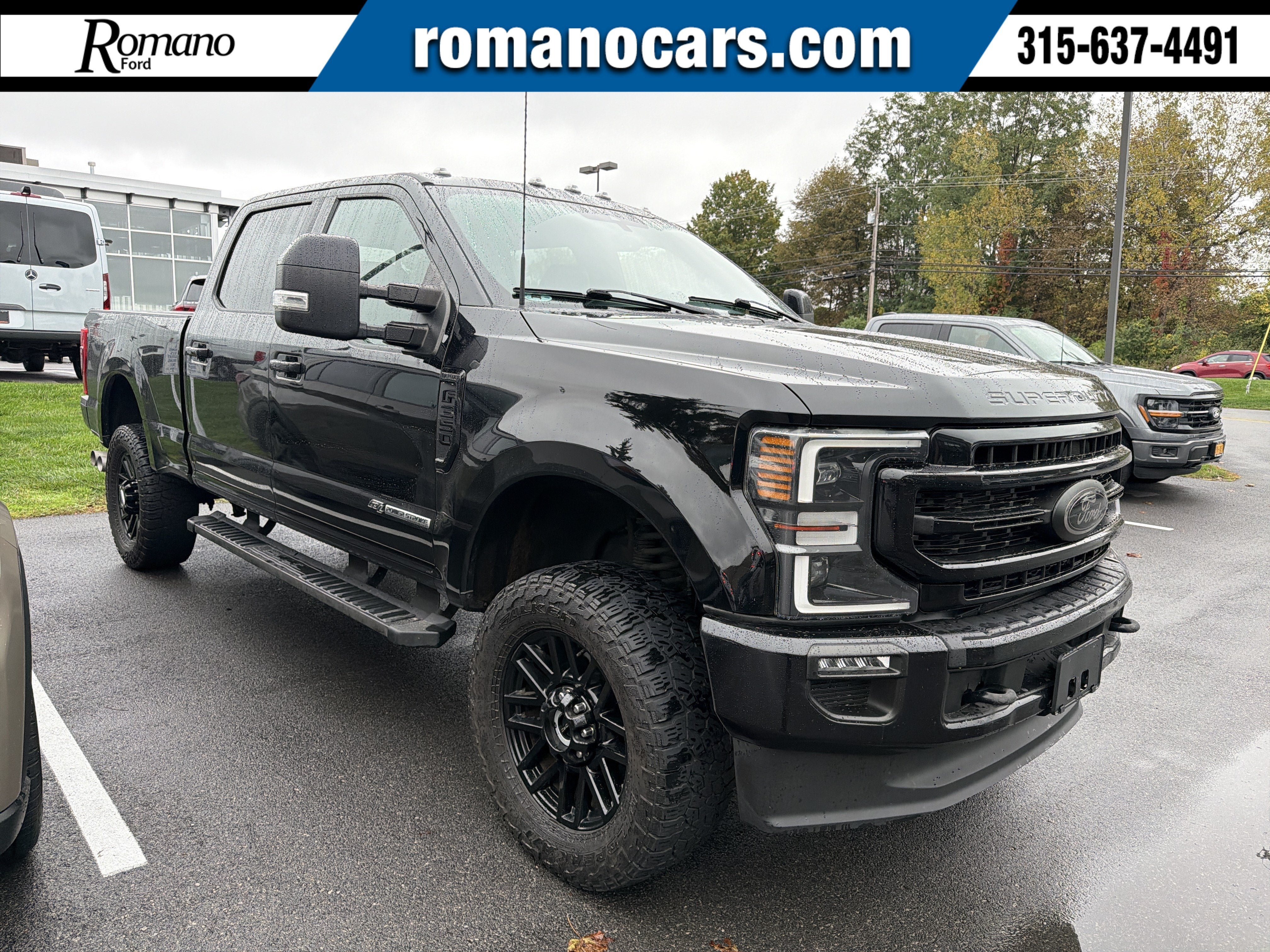 Used 2022 Ford F350 Lariat w/ Black Appearance Package AWD/4WD image 1