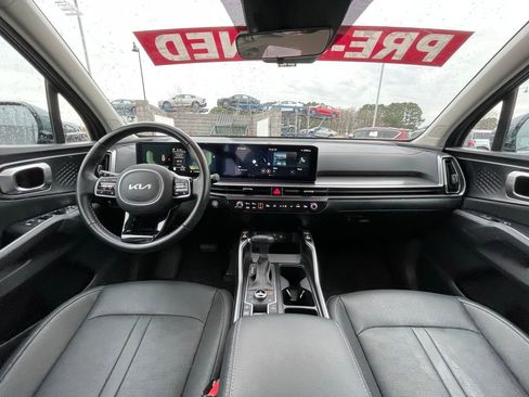 Used 2025 Kia Sorento S image 29