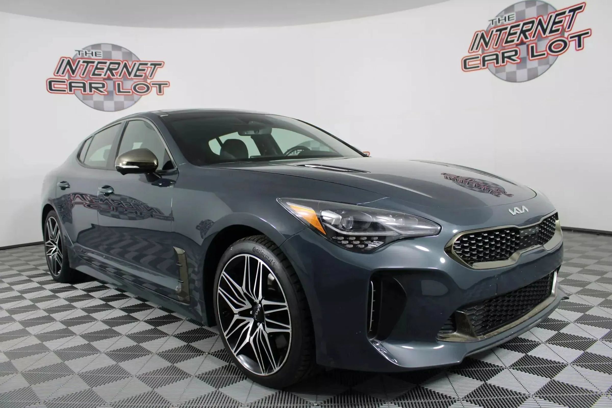 Used 2022 Kia Stinger GT2 AWD/4WD image 9