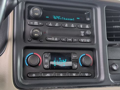 Used 2007 Chevrolet Silverado 2500 LT w/ Onstar Plus Package AWD/4WD image 27