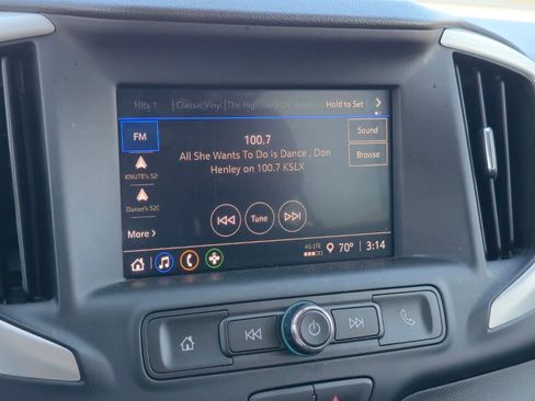 Used 2024 GMC Terrain SLE AWD/4WD image 17