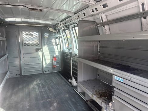 Used 2021 GMC Savana 2500 Extended w/ Driver Convenience Package image 28