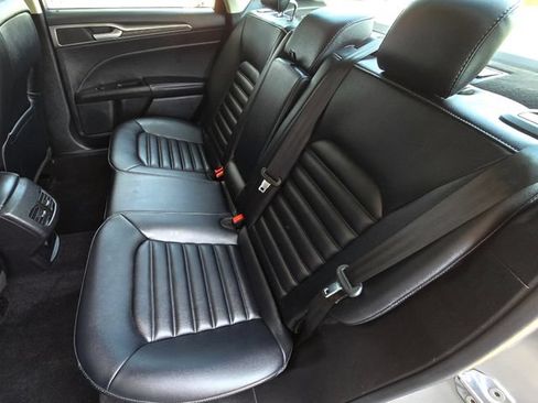 Used 2020 Ford Fusion SEL FWD image 21