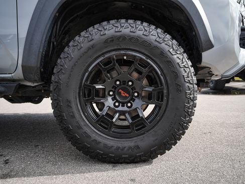 Used 2019 Toyota Tacoma TRD Off-Road image 13