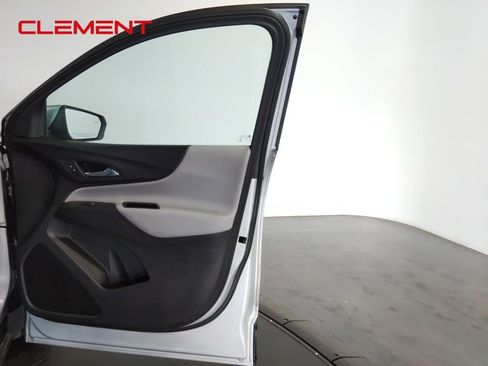 Used 2022 Chevrolet Equinox LT image 43