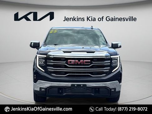 Used 2025 GMC Sierra 1500 SLT AWD/4WD image 10