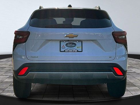 Used 2024 Chevrolet Trax LT image 4