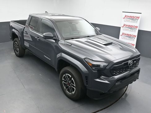 Used 2025 Toyota Tacoma TRD Sport w/ TRD Sport Premium Package AWD/4WD image 24